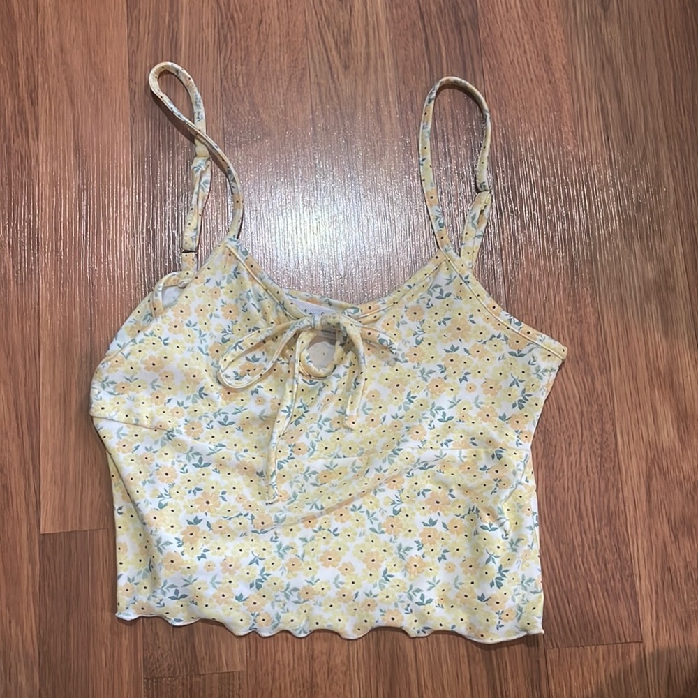 ⭐️B2G1⭐️ Weekend Edition Crop Top